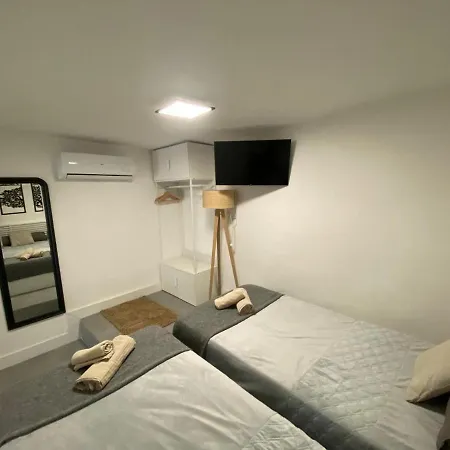 Duplex 2 Dorm / 2 Wc アパート トレモリノス